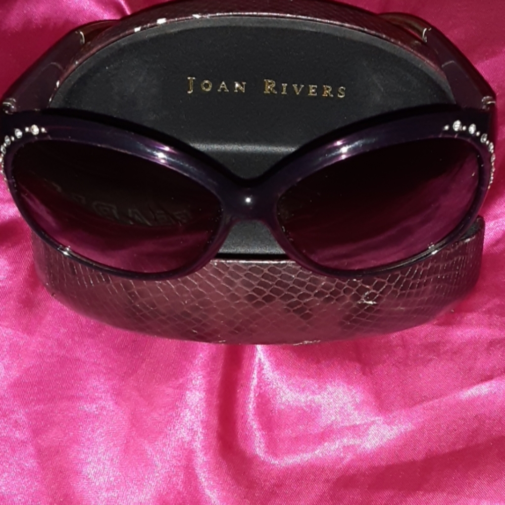 Glasses - Picture 2 of 5